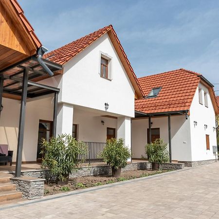 Paca-Hegyi Szallashely Erdohorvati Exterior foto